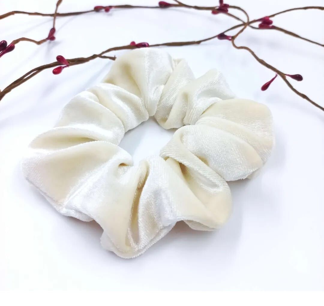 Le Petit Dodo Krem Kadife Scrunchie