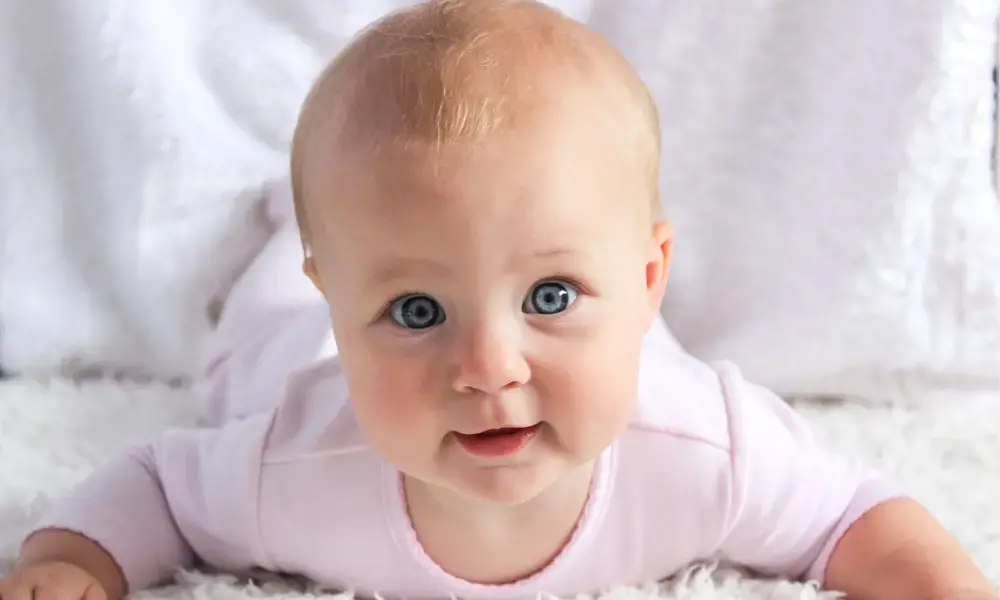 1 Aylık Bebek Gelişimi