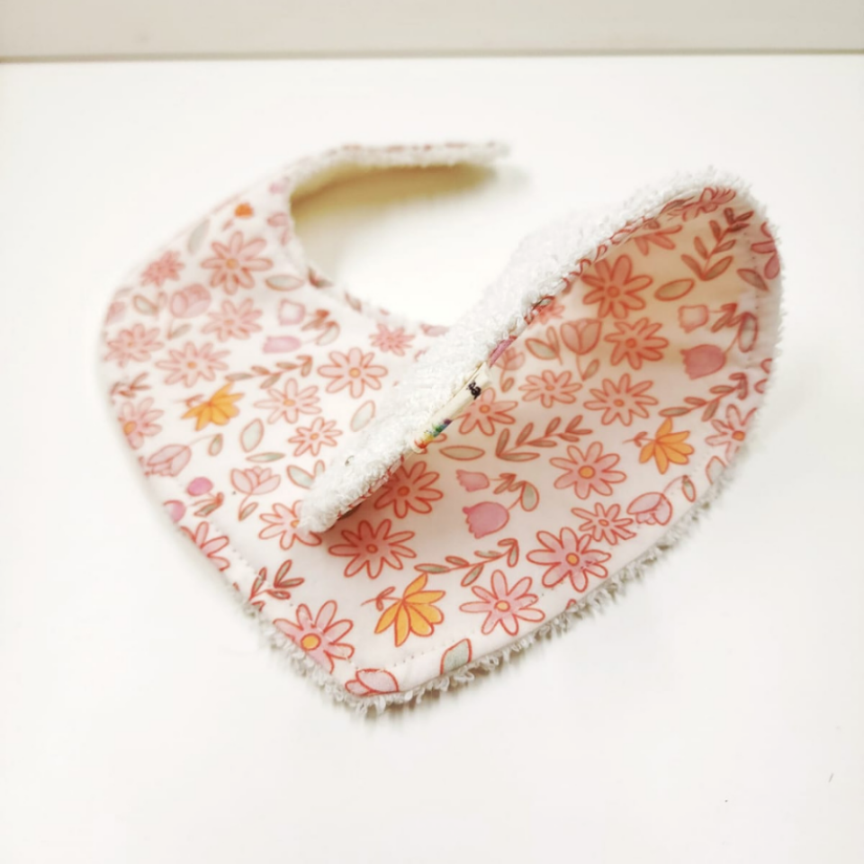 Elaine %100 Pamuk Mama Önlüğü – 0‑24 Ay El Yapımı, Emici ve Yumuşak