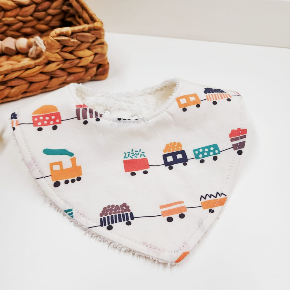 Le Petit Dodo Train %100 Pamuk Mama Önlüğü – 0‑24 Ay El Yapımı, Emici ve Yumuşak