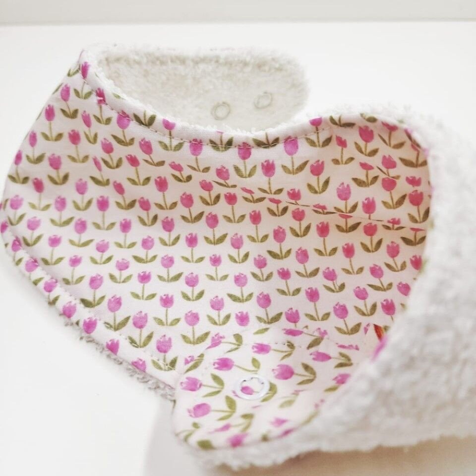 Tulipe %100 Pamuk El Yapımı Bebek Salya Önlüğü – 0‑24 Ay