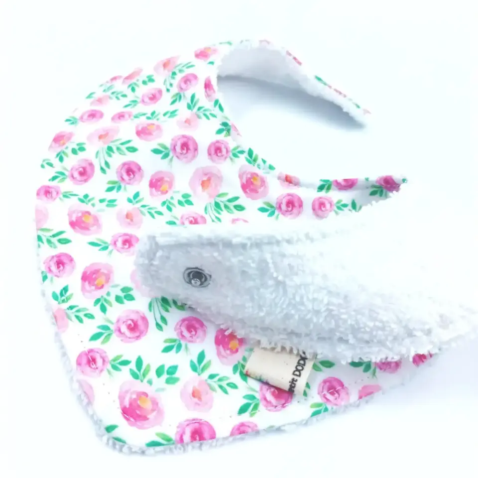 Rosie %100 Pamuk Mama Önlüğü – 0‑24 Ay El Yapımı, Emici ve Yumuşak