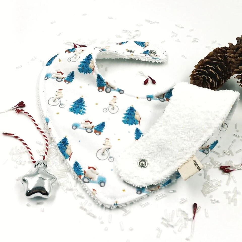 Yeni Yıl  %100 Pamuk Mama Önlüğü – 0‑24 Ay El Yapımı, Emici ve Yumuşak