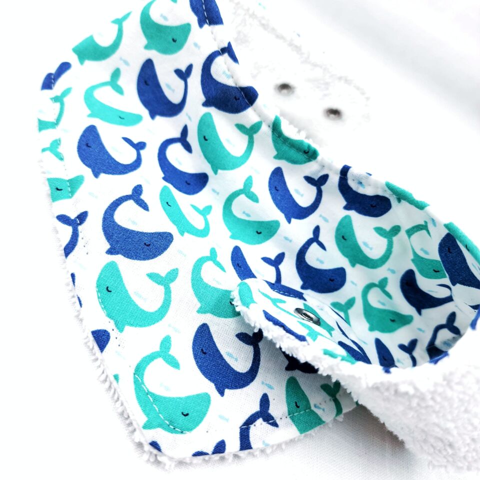 Le Petit Dodo Renkli Balıklar  %100 Pamuk El Yapımı Bebek Salya Önlüğü – 0‑24 Ay