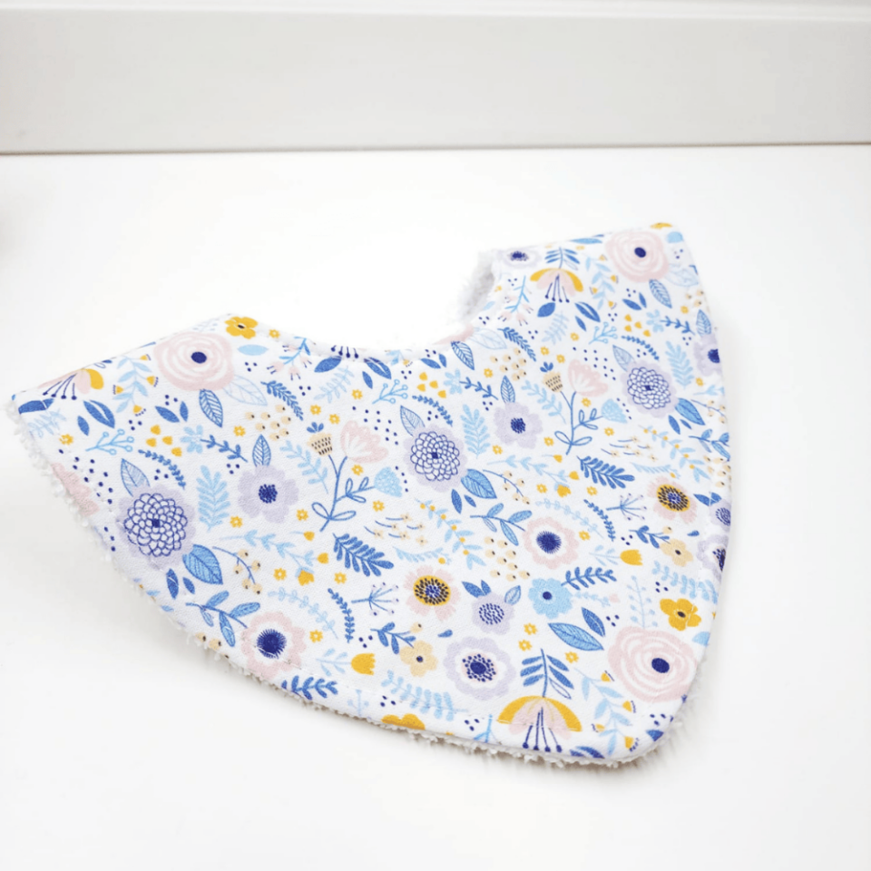 Daisy %100 Pamuk Mama Önlüğü – 0‑24 Ay El Yapımı, Emici ve Yumuşak