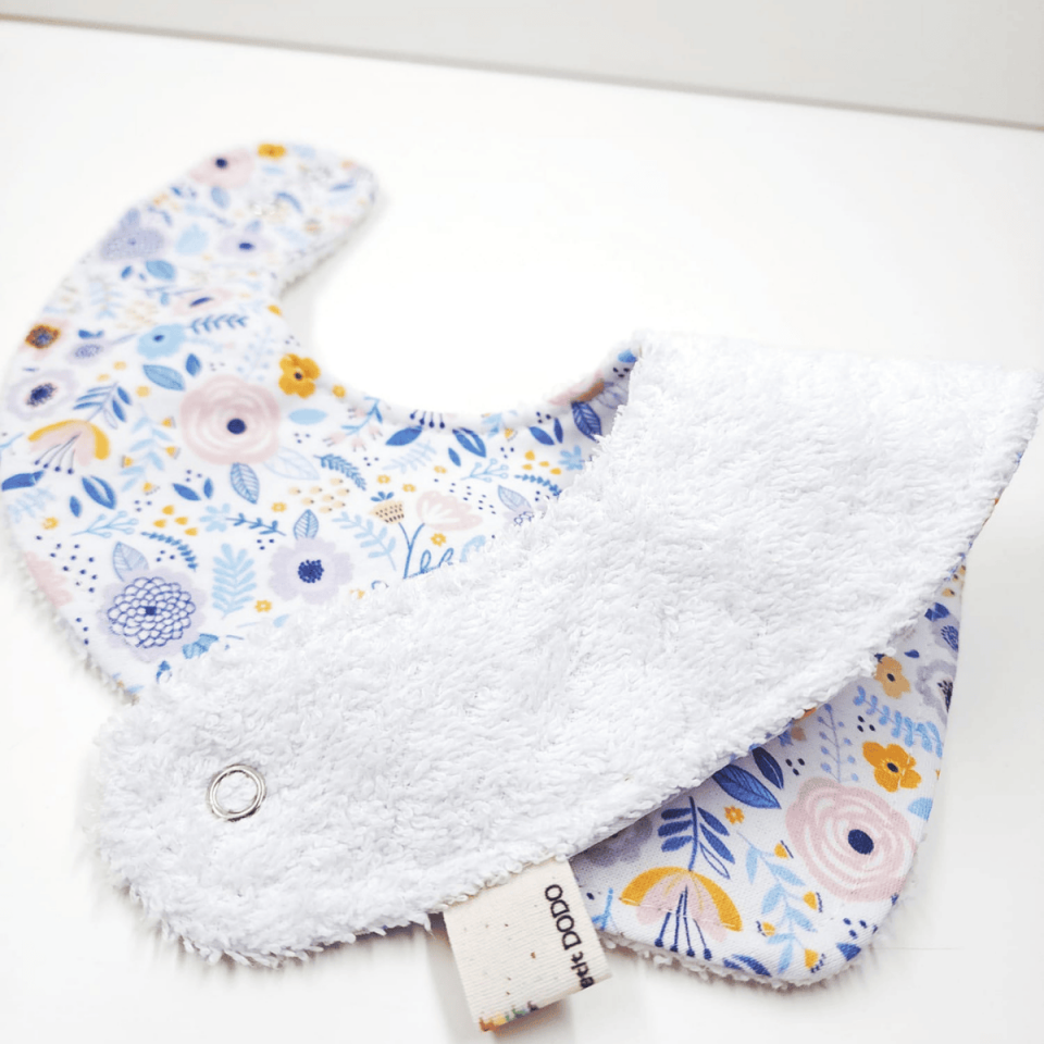 Daisy %100 Pamuk Mama Önlüğü – 0‑24 Ay El Yapımı, Emici ve Yumuşak