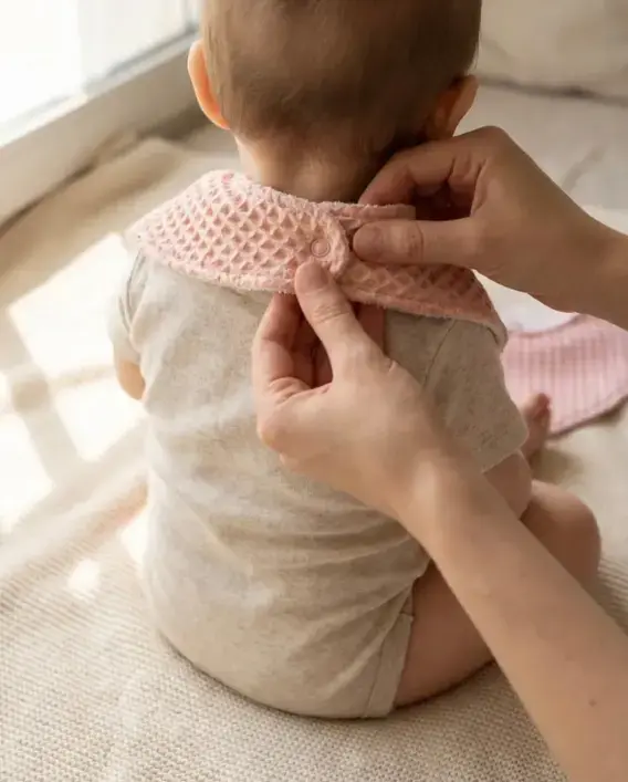 Le Petit Dodo 2'li Su Geçirmez Pembe Somon Bebek Salya Önlüğü