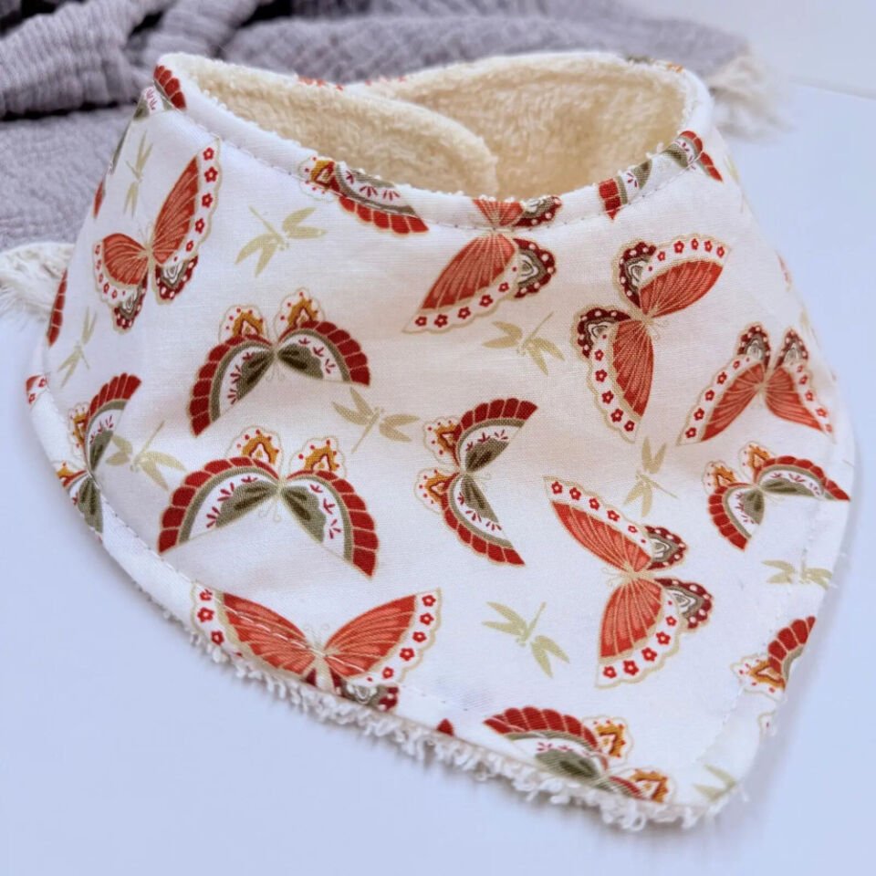 Papillon %100 Pamuk El Yapımı Bebek Salya Önlüğü – 0‑24 Ay