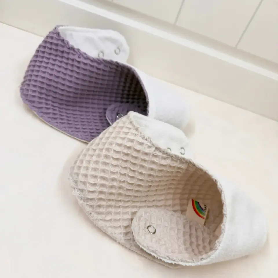 Le Petit Dodo 2'li Su Geçirmez Lila Bej El Yapımı Bebek Salya Önlüğü – 0‑24 Ay