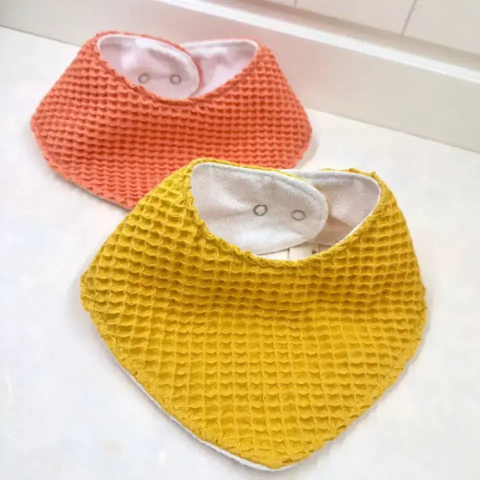 pamuk dokulu Le Petit Dodo su geçirmez 2’li bebek önlüğü