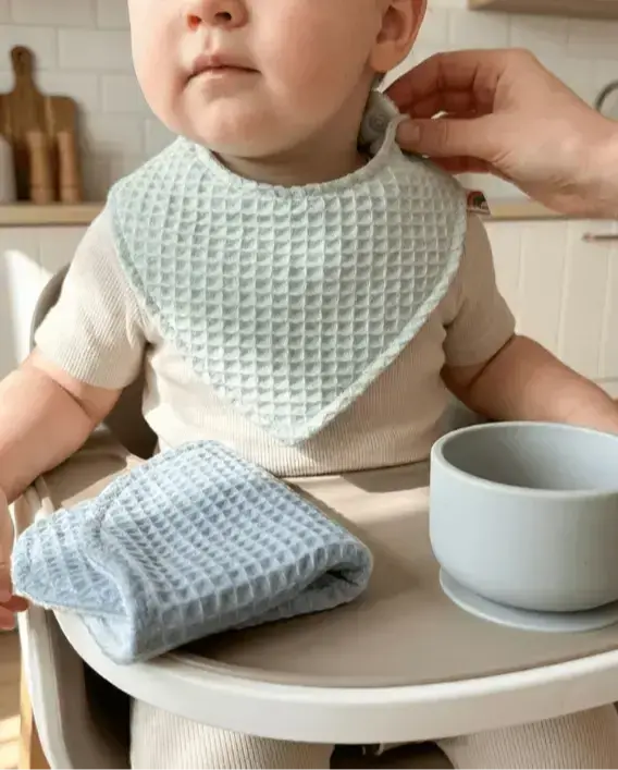 Le Petit Dodo Pure 2’li set su geçirmez bebek mama ve salya önlüğü