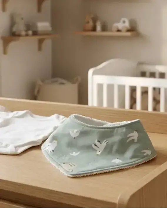 Diş çıkarma dönemi salya önlüğü